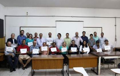 Governo de Andradina realiza formatura do curso de Bovinocultor de Leite e Agricultor Agroflorestal