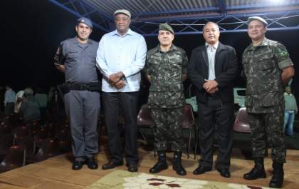 Governo de Andradina participa de cerimônia de formação de cabos do Tiro de Guerra
