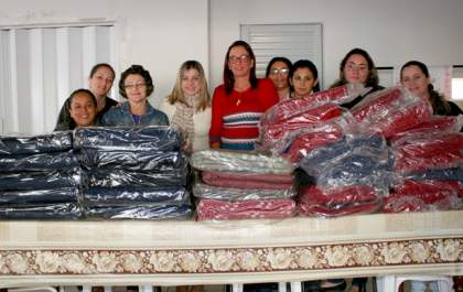 Fundo Social de Murutinga do Sul faz entrega de cobertores