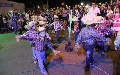 Administração José Célio Campos e Paulo Gambarato realizou a 4ª Festa Junina Comunitária