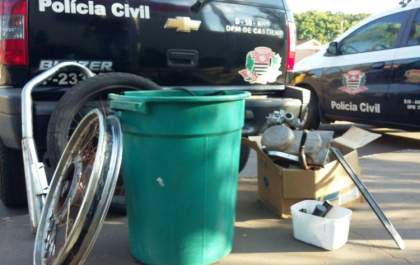 Polícia Civil apreende peças de moto com adolescente