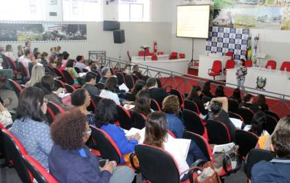 No Dia Mundial de combate as hepatites virais Governo de Andradina realiza I Fórum sobre o tema