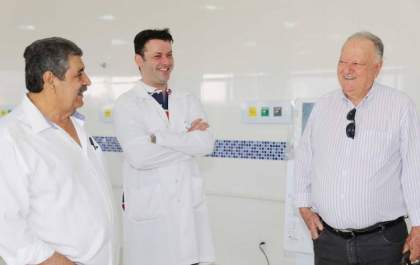 Médico Flávio Amorim visita instalações do Centro de Hemodiálise de Andradina