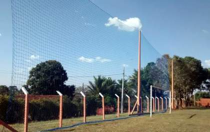 Governo de Andradina instala parabolas no campo de Planalto