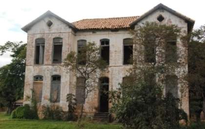 Parte da história regional está abandonada em Itapura