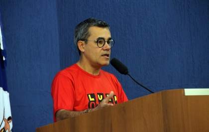 Desempregados vão à câmara e cobram cumprimento da legislação