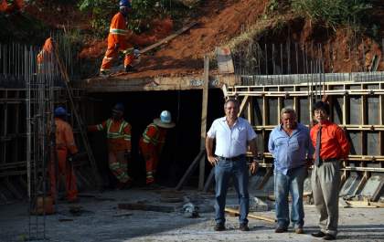 Jamil acompanha construção de dissipadores no Jardim Europa, fase final das galerias do PAC2