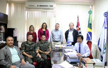 Jamil recebe visita do próximo instrutor do Tiro de Guerra