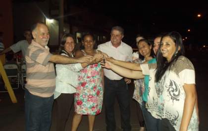 Prefeitura entrega veículo e computadores ao Conselho Tutelar