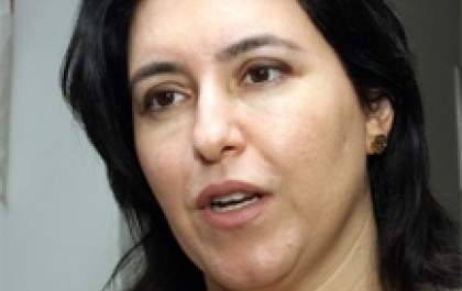 Após destacar Nelsinho no horário nobre, PMDB reserva espaço para Simone Tebet na TV