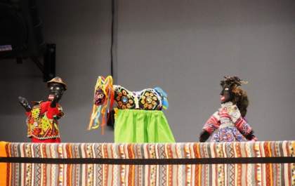Teatro de bonecos anima noite de sábado cultural em Andradina