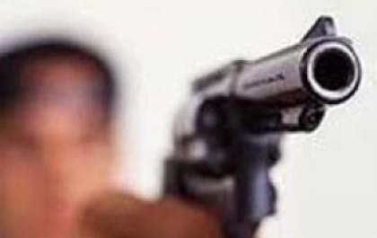 Mulher é agredida e humilhada por ladrão armado em Fernandópolis