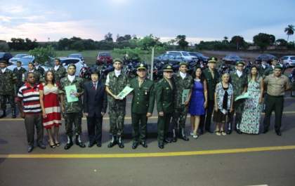 Governo de Andradina celebra formação de atiradores e passagem de comando do Tiro de Guerra