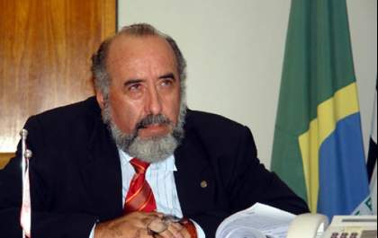 Ex-prefeito Edson Gomes é procurado pela polícia; dois já estão presos