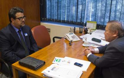 Gerente da Fibria conversa com deputado sobre instalação de porto seco em TL