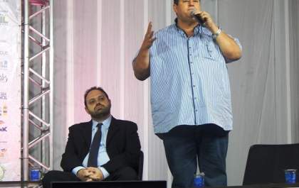 Polícia investiga tijolada de prefeito contra árbitro de futebol
