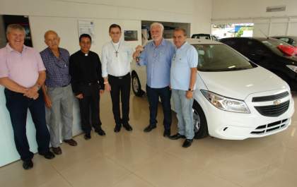 Promoção “Entre Amigos”entrega veículo zero quilômetro