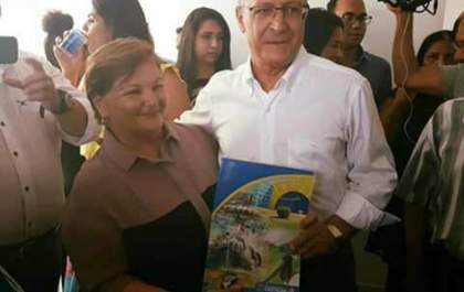 Fátima pede a governador que eleve Castilho a Estância Turística