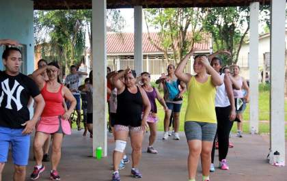Férias Culturais do Governo de Andradina leva zumba até os bairros