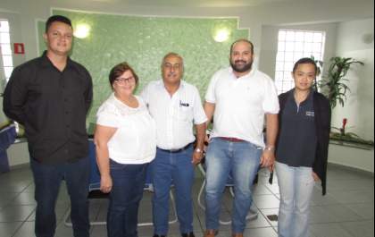 Fátima Nascimento assina projeto para construir 128 casas