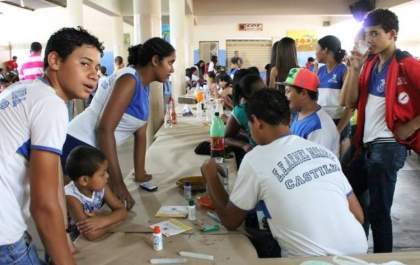 Alunos voltam à escola nesta quinta-feira