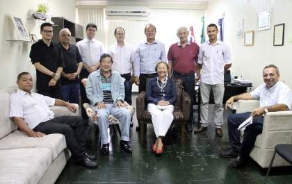 Tamiko recebe membros do Pró-Vida que vão adotar praça