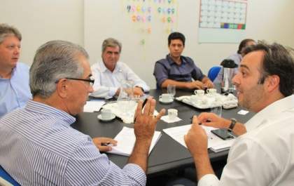 Governo celebra parceria com frigorífico de peixes para tornar MS líder nacional