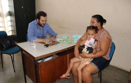 Governo de Andradina realiza exames médicos para uso da piscina do CSU no sábado