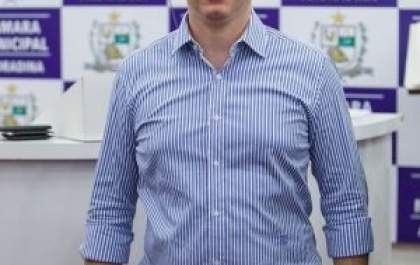 Guto Marão quer mudar quebra-molas para aumentar segurança na saída de escola