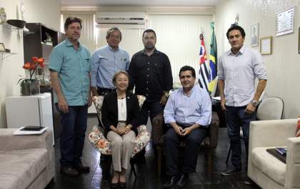Tamiko recebe visita do diretor-executivo do Itesp