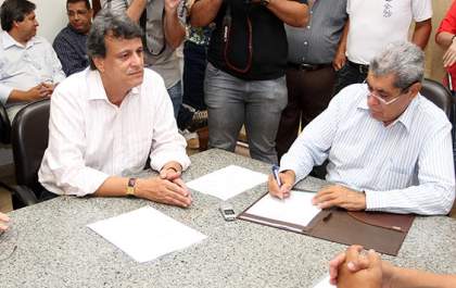André lança Bolsa Atleta e garante mais investimento para 2014