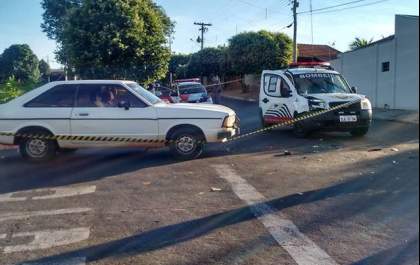 Ambulância se envolve em acidente a caminho de atendimento a grávida