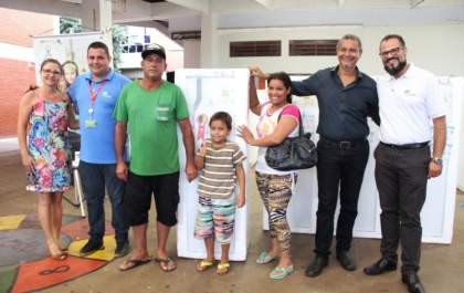 Governo de Andradina participa da entrega de refrigeradores do Programa Energia Comunitária da Elektro
