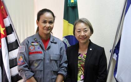 Tamiko recebe visita da nova comandante do Corpo de Bombeiros de Andradina
