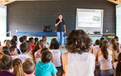 Alunos da rede municipal assistem palestra no Dia Mundial da Água