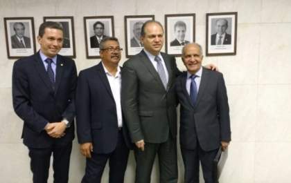 Exclusivo: Fausto Pinato, Joãozinho e Chico Barbeiro pedem Mais Médicos para Pereira Barreto