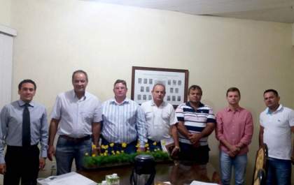 Presidentes de Câmaras discutem desenvolvimento regional e organização dos vereadores