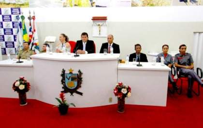 Câmara entrega “Diploma Mulher-Cidadã” a 15 mulheres em sessão solene