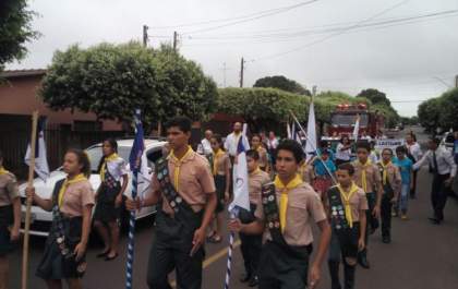 Igreja Adventista promove passeata contra tabagismo e tem apoio da prefeitura