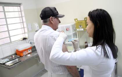 Andradina inicia vacinação contra a gripe influenza para pessoas a partir de 60 anos