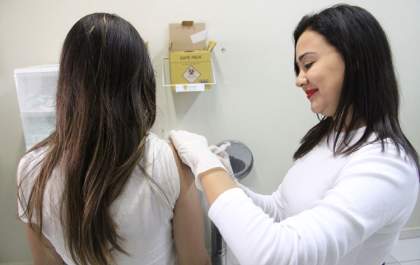 Governo de Andradina vacina contra Influenza gestantes e crianças