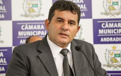 Silas Oliveira solicita informações sobre convênio entre a Santa Casa de Andradina e o IAMSPE