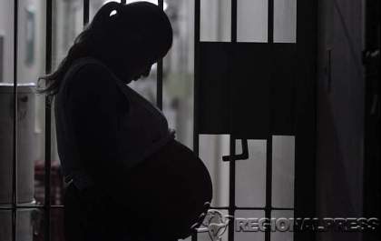 Justiça de Araçatuba concede liberdade a mãe de bebê que nasceu na cadeia