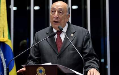 Reforma trabalhista vai melhorar cenário de empregos, diz senador