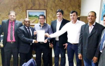 Itesp recebe moção honrosa pelos trabalhos de regularização fundiária urbana executados em Teodoro Sampaio
