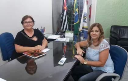 Por motivos de saúde, prefeita troca diretora do Fundo Social