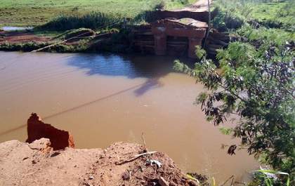 Município tem prejuízos com pontes e dificuldades de acesso para a SP-294