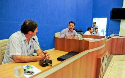 Comissão que investiga transporte rural ouve representante da prestadora de serviço