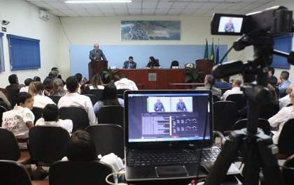Debate entre vereadores na última sessão da Câmara de Água Clara vai parar na delegacia de polícia