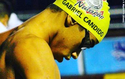 Nadador Andradinense conquista quatro medalhas de ouro no estadual de inverno em Bauru